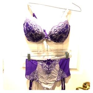 NWT VICTORIA’S SECRET Purple Lace Bra Set 34DD